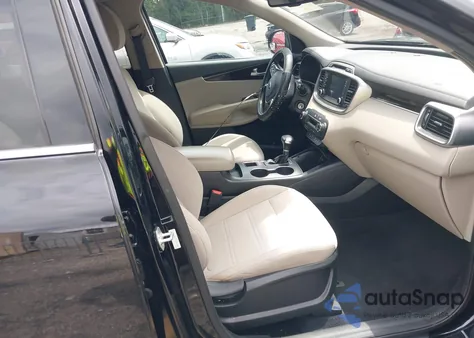 2019 Kia Sorento 2.4L Lx z USA, uszkodzony, nr VIN 5XYPGDA31KG440283